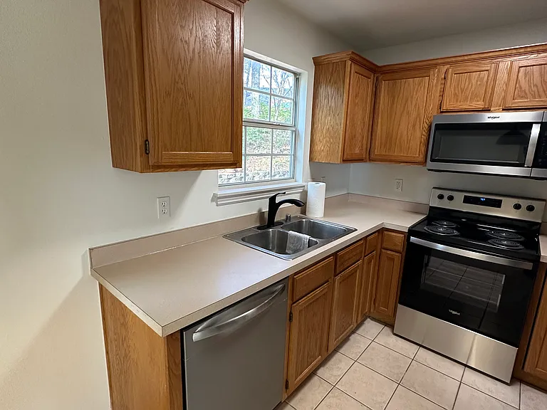 3127 N Kensington Ct — Photo 8