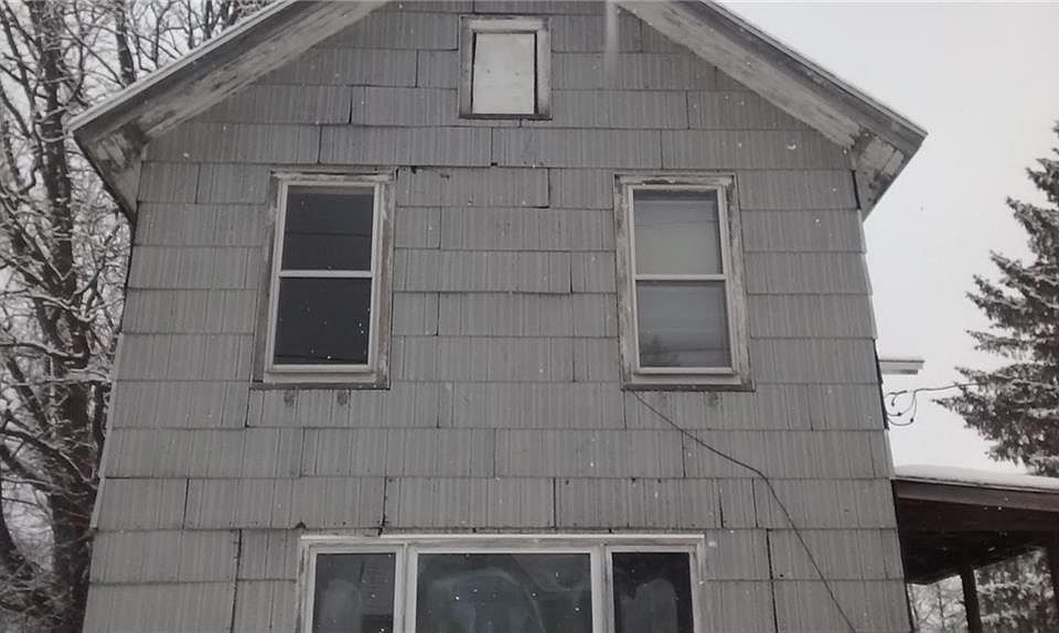 2nd image of 46 N Church St