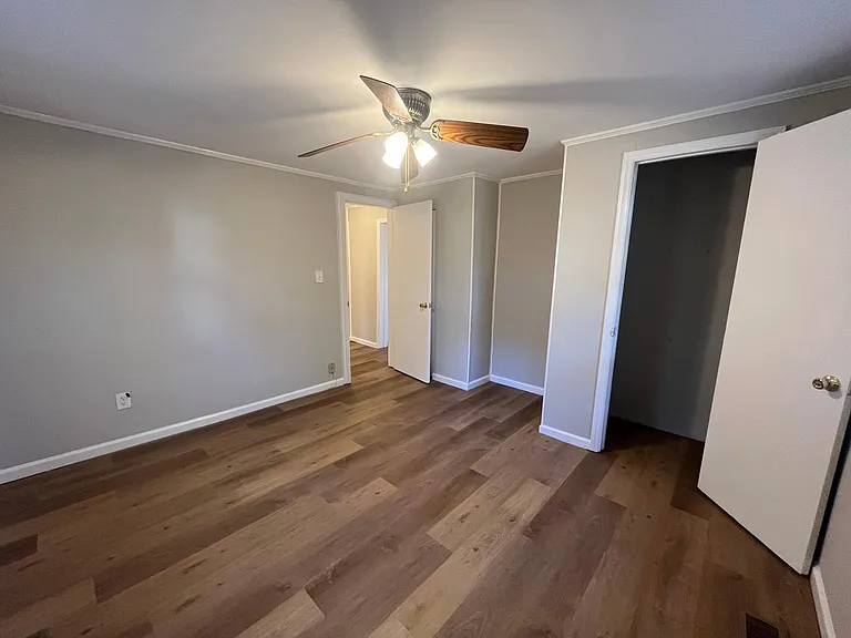 221 Howard Rd — Photo 22