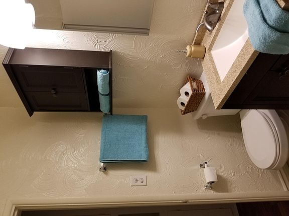 4th image of 1421 Venice Blvd APT 8