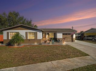 557 Flame Tree Dr, Apollo Beach, FL 33572