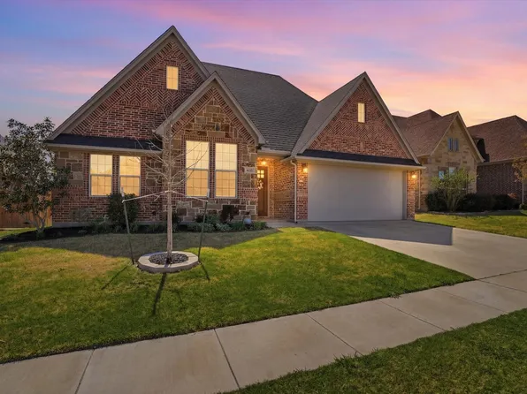 420 Blue Star Ct, Burleson, TX 76028