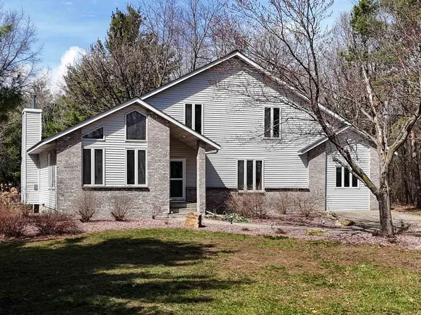 N6215 3RD DRIVE, Plainfield, WI 54966