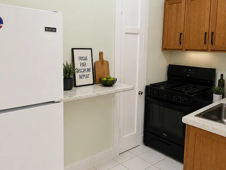 5136 S Kimbark Ave #205 — Photo 3