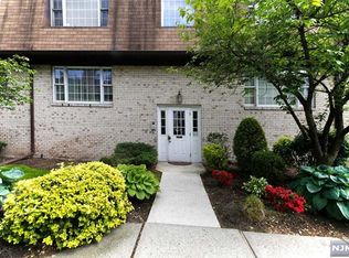 184 S Washington Ave APT A4, Bergenfield, NJ 07621