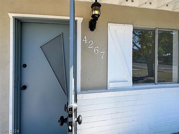 4th image of 4267 Hilldale Ave