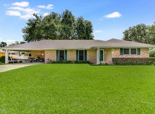 109 Ophelia Ln, Lafayette, LA 70506