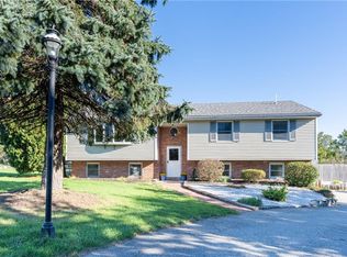 49 Dexter St, Portsmouth, RI 02871