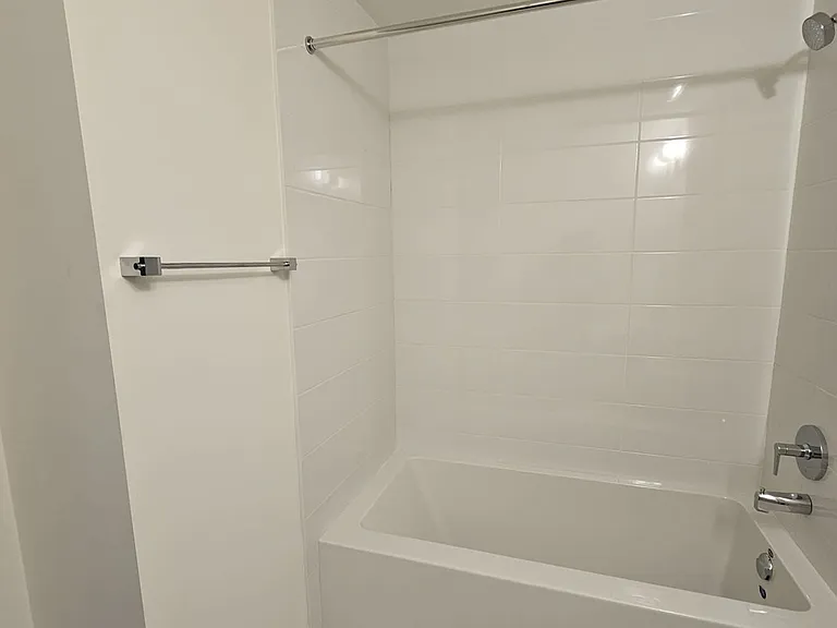 12 David Eyer Rd #Townhouse 1120 — Photo 6