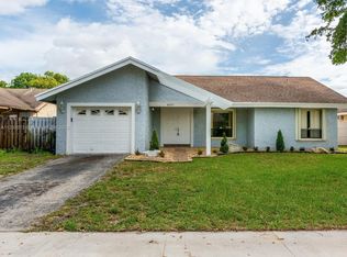 8207 SW 12th Pl, North Lauderdale, FL 33068