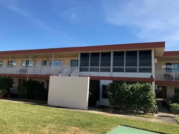 1840 Shore Dr S APT 16, South Pasadena, FL 33707