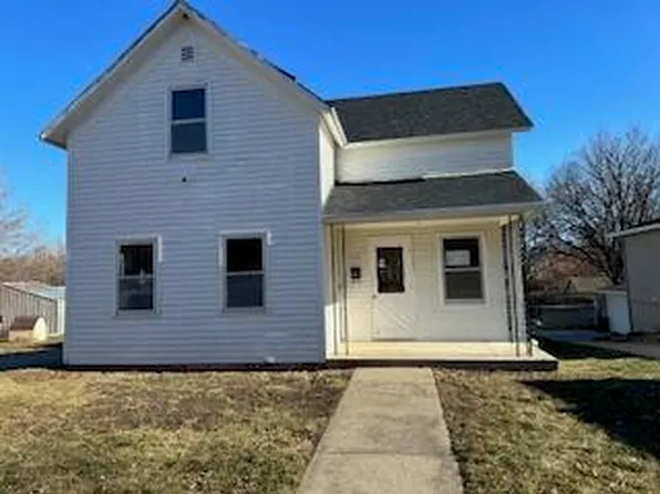 1112 N Clark St, Carroll, IA 51401