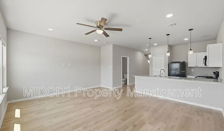 7210 John Palmer Dr #101 — Photo 11