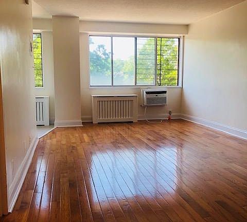 2nd image of 44 E Sidney Ave #3O