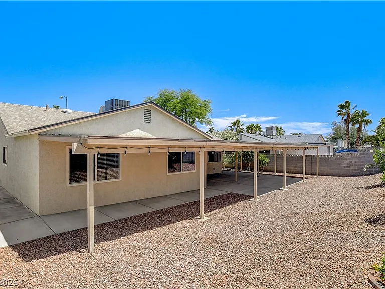 2085 Wagonwheel Ave — Photo 15
