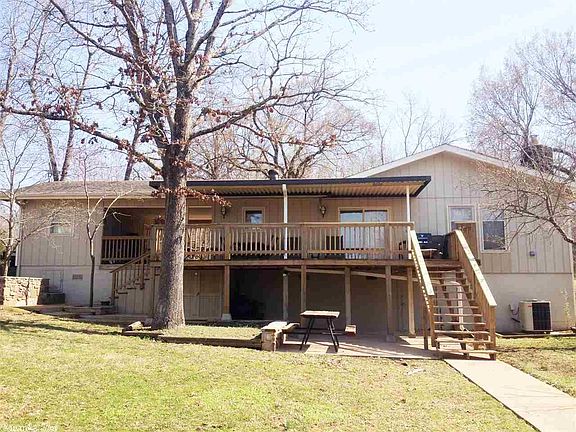 3rd image of 73 Wyandotte Dr