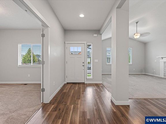4th image of 6080 NE Tuscan Loop