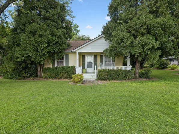 606 W Main St, Smithville, TN 37166