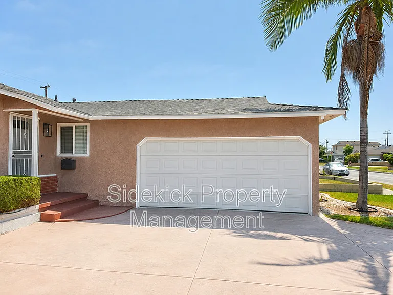 11639 Faculty Dr — Photo 3