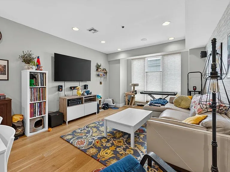 626 Grand St #1 — Photo 3