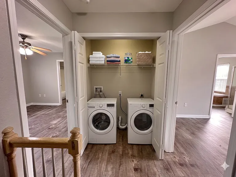 Fox Springs Condos — Photo 17