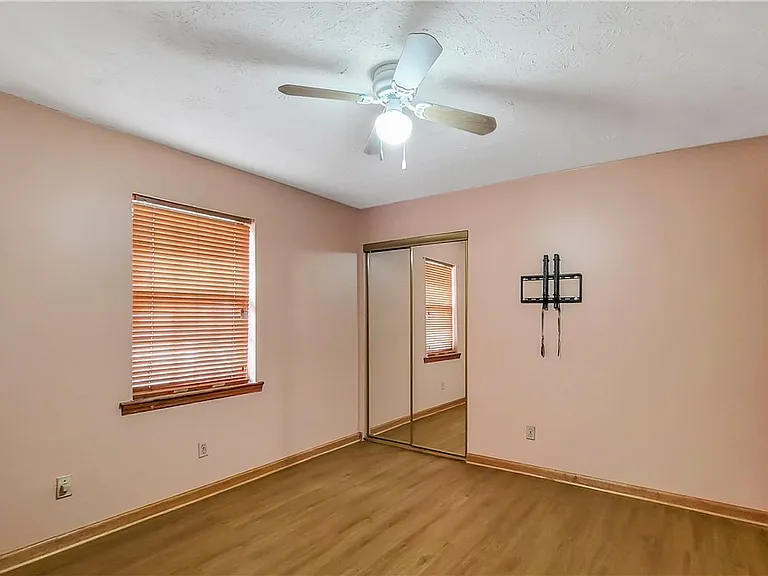 304 Olmstead Pl — Photo 15