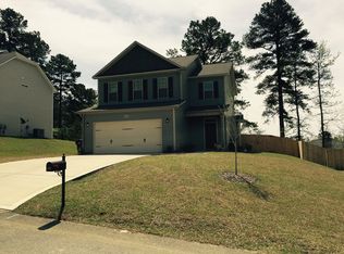 251 Eclipse Dr, Fayetteville, NC 28311