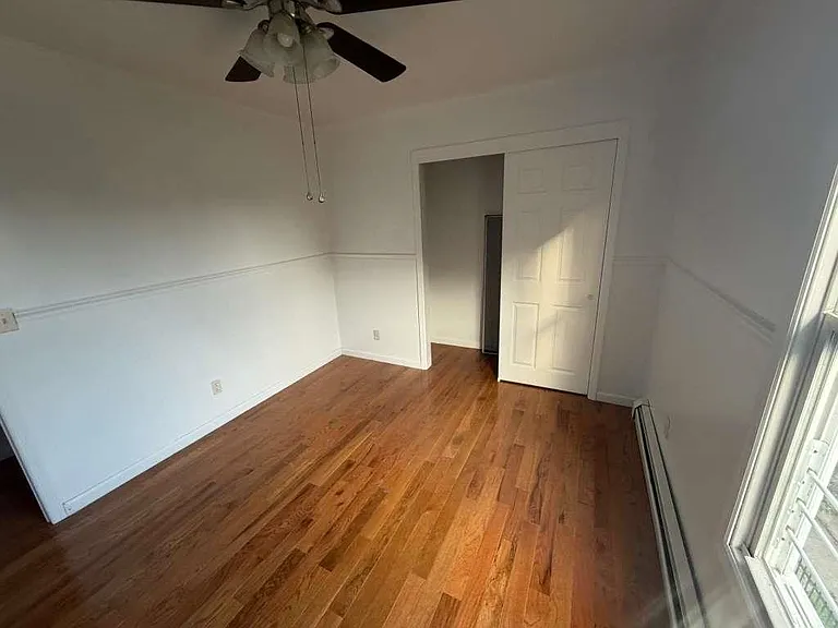 703 Garfield Ave — Photo 6