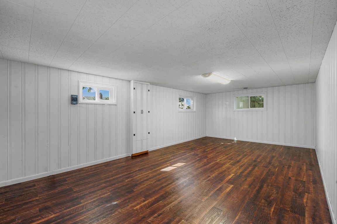 next background image