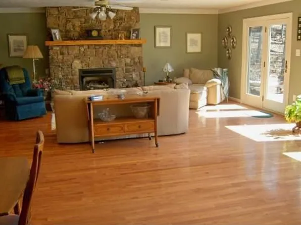 2039 Spruce Dr, Spring City, TN 37381