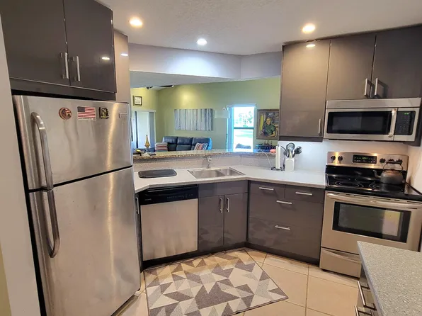 13 Via De Casas Sur #104, Boynton Beach, FL 33426
