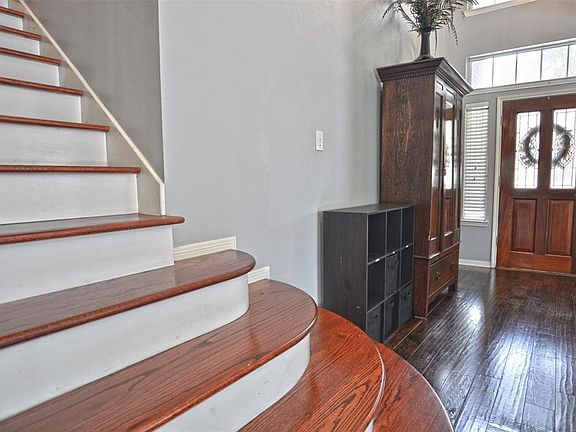 2nd image of 2601 Seashore Dr