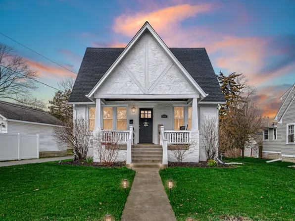 1815 E Willow Ave, Wheaton, IL 60187