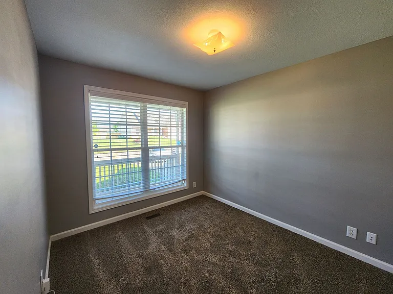 824 Ellie Nat Dr — Photo 30