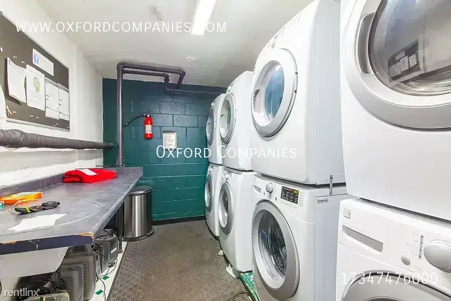 1st image of 1224 Washtenaw Ct APT 1