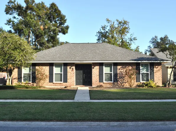 1312 Briarhurst Dr, Baton Rouge, LA 70810