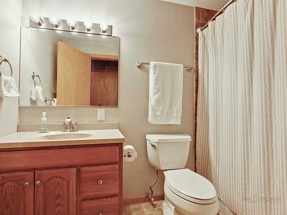 5th image of 530 Grace Ln