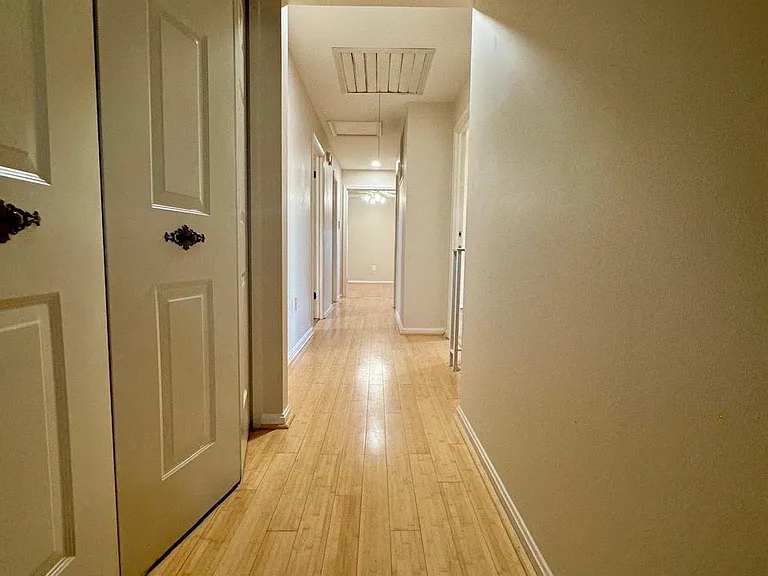 20333 Pleasant Ridge Dr — Photo 13