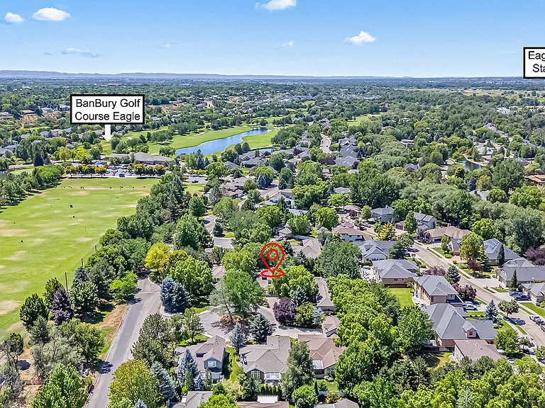 246 W Colchester Dr — Photo 5