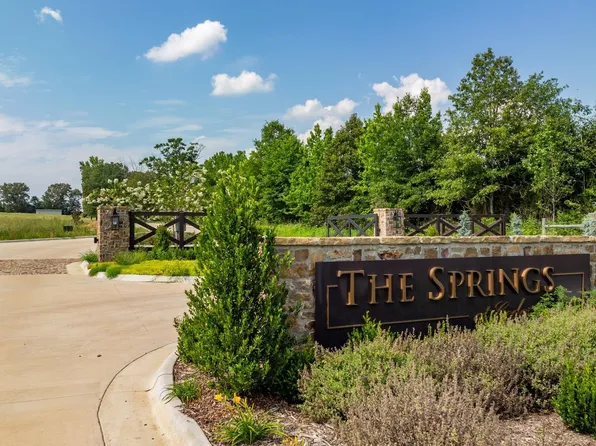 16 Cedar Ct, Searcy, AR 72143