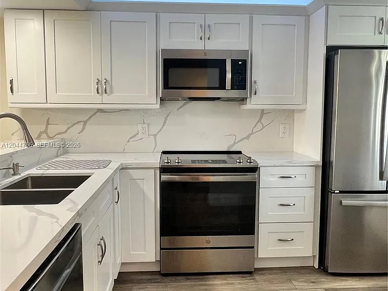 1705 Whitehall Dr #403 — Photo 13