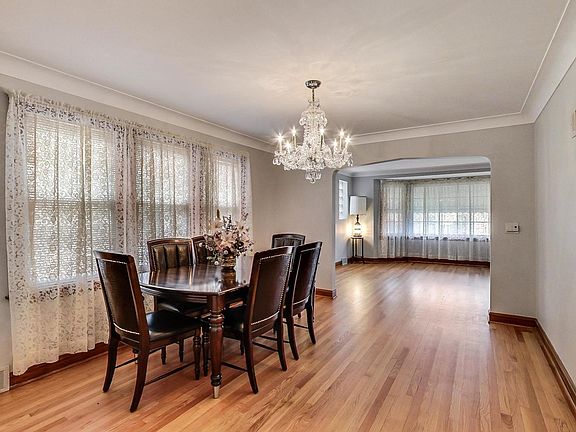 5th image of 5811 N Melvina Ave