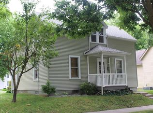 1501 Pine St, Highland, IL 62249