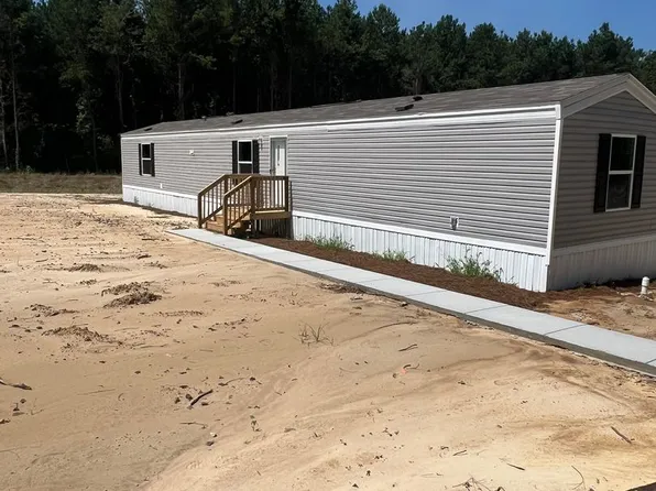 1012 Evergreen Dr, Galivants Ferry, SC 29544