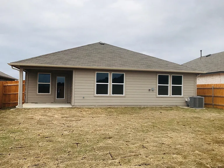 641 Golden Grove Pkwy — Photo 9