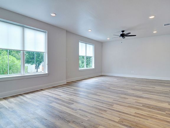 3rd image of 3212 McCart Ave #Mc-2028