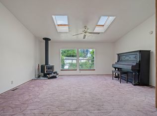 18518 Candy Ln, Redding, CA 96003