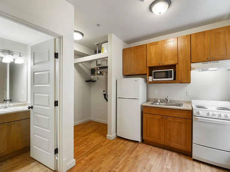 Milwaukee Apartments — Photo 21