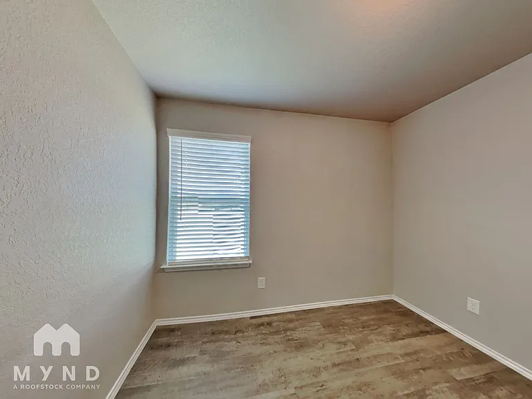 210 Savage St — Photo 13