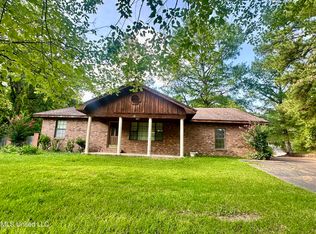 24076 Highway 8 E, Grenada, MS 38901